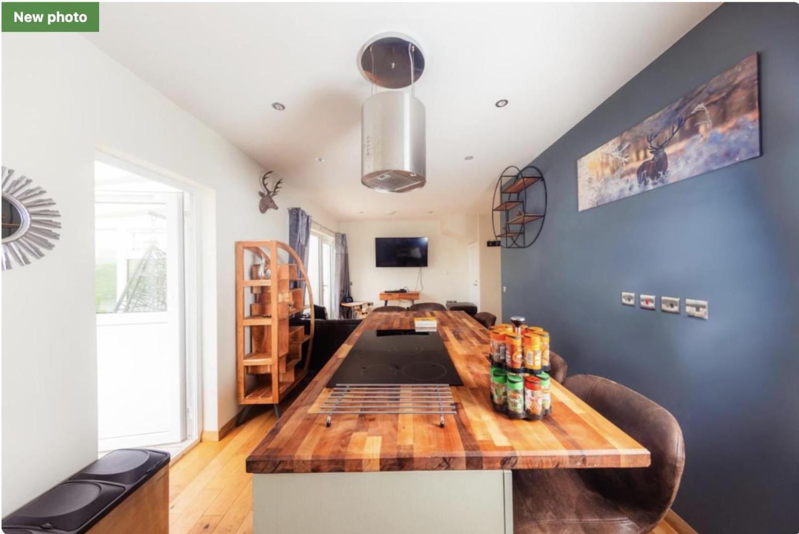 Luxury Cottage With Stunning Views Near Fairy Pools - School House 3 คาร์บอสท์ ภายนอก รูปภาพ