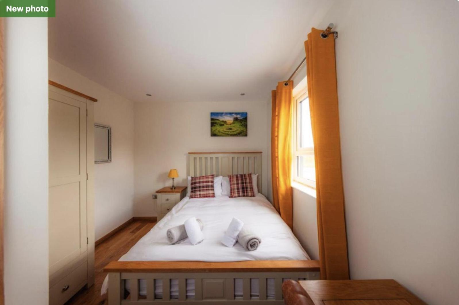 Luxury Cottage With Stunning Views Near Fairy Pools - School House 3 คาร์บอสท์ ภายนอก รูปภาพ