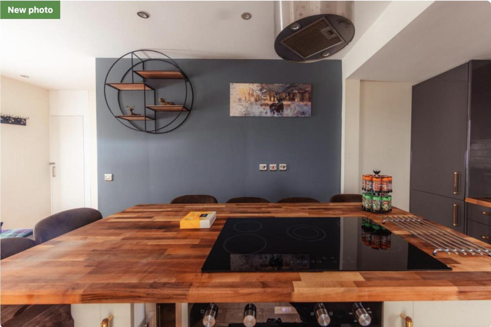 Luxury Cottage With Stunning Views Near Fairy Pools - School House 3 คาร์บอสท์ ภายนอก รูปภาพ