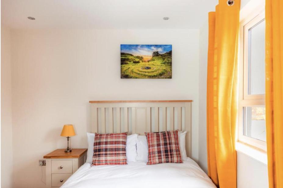 Luxury Cottage With Stunning Views Near Fairy Pools - School House 3 คาร์บอสท์ ภายนอก รูปภาพ