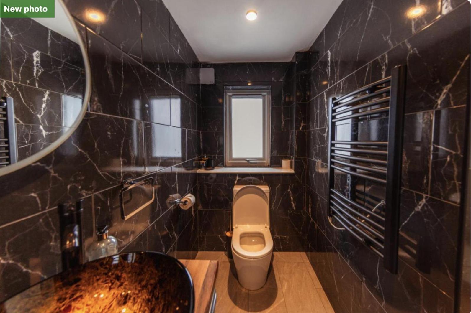Luxury Cottage With Stunning Views Near Fairy Pools - School House 3 คาร์บอสท์ ภายนอก รูปภาพ